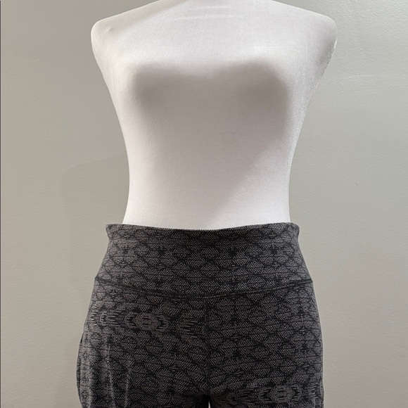 REEBOK Patterned Leggings (Worn Once) - Picture 3 of 5